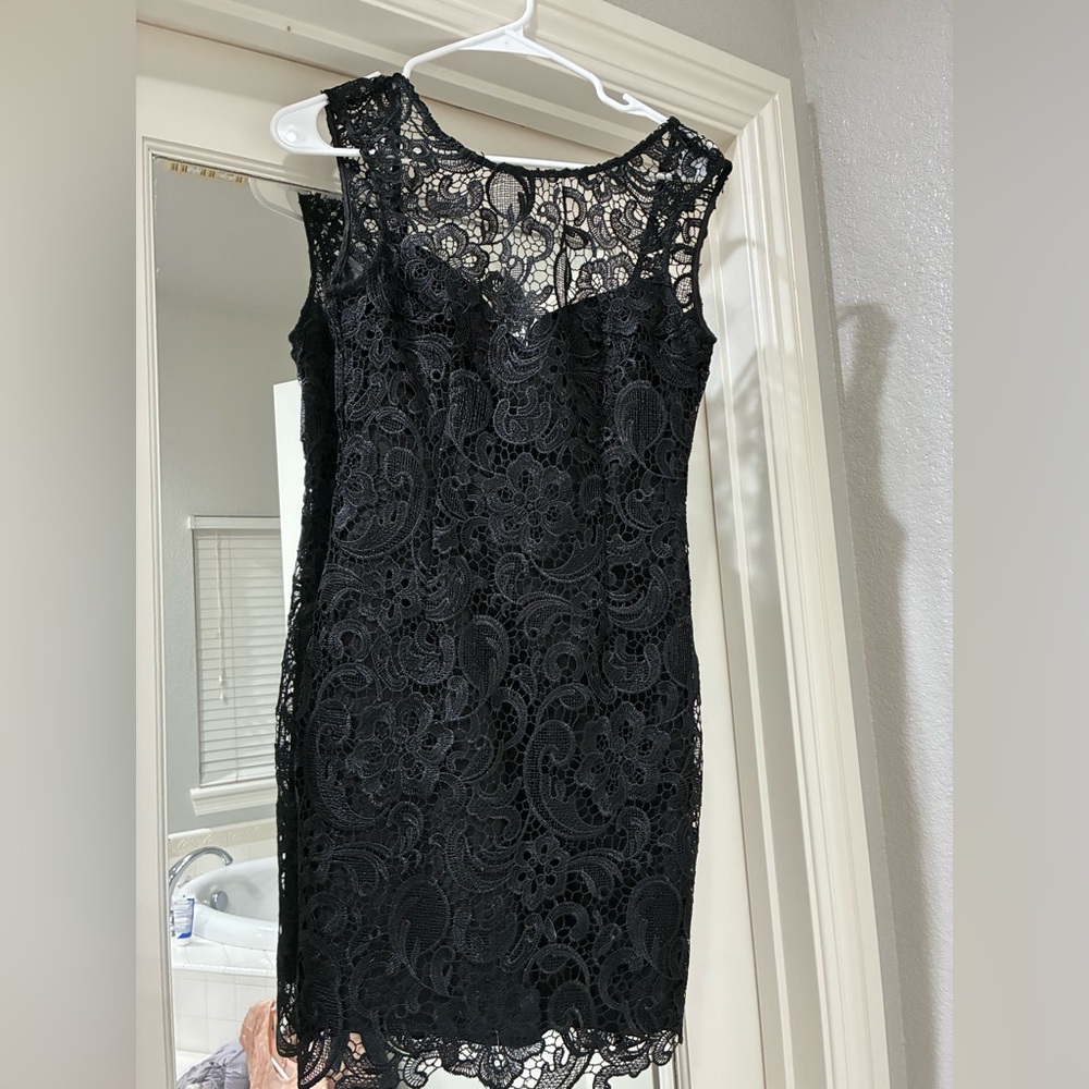 Black Lace Sleeveless Sheath Dress